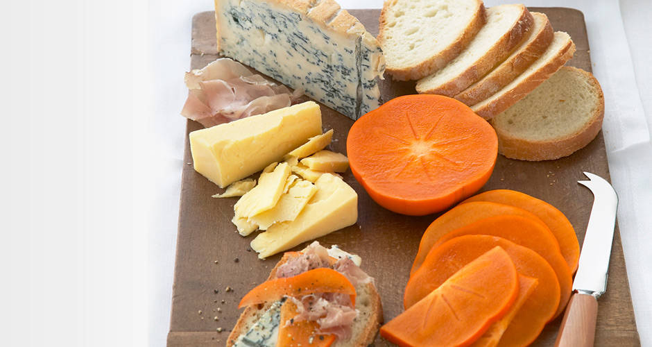 Fresh-Persimmon-Cheese-Plate