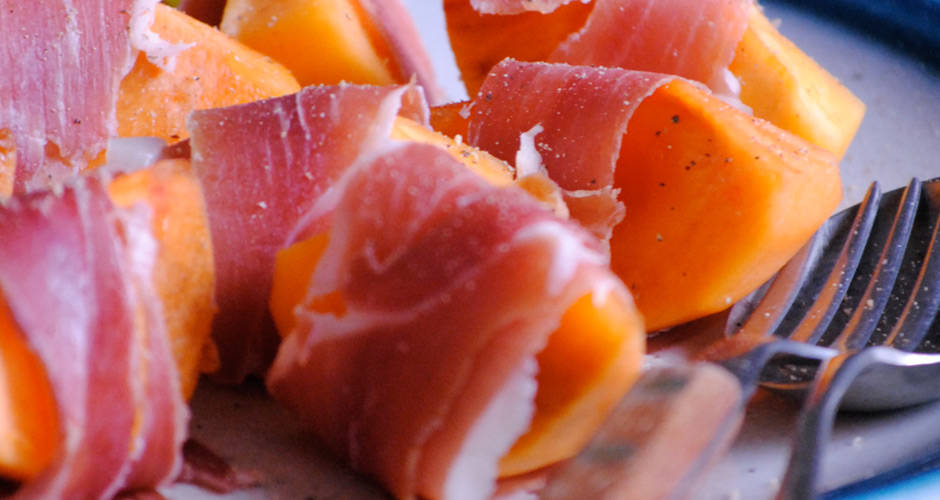 Sweet-Persimmon-with-Proscuitto